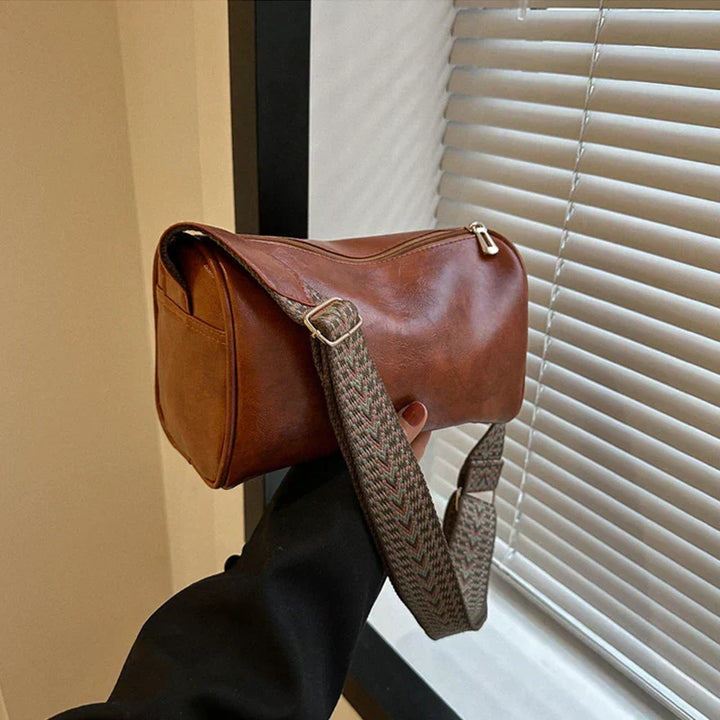 TRINE | VINTAGE LEATHER CROSSBODY BAG