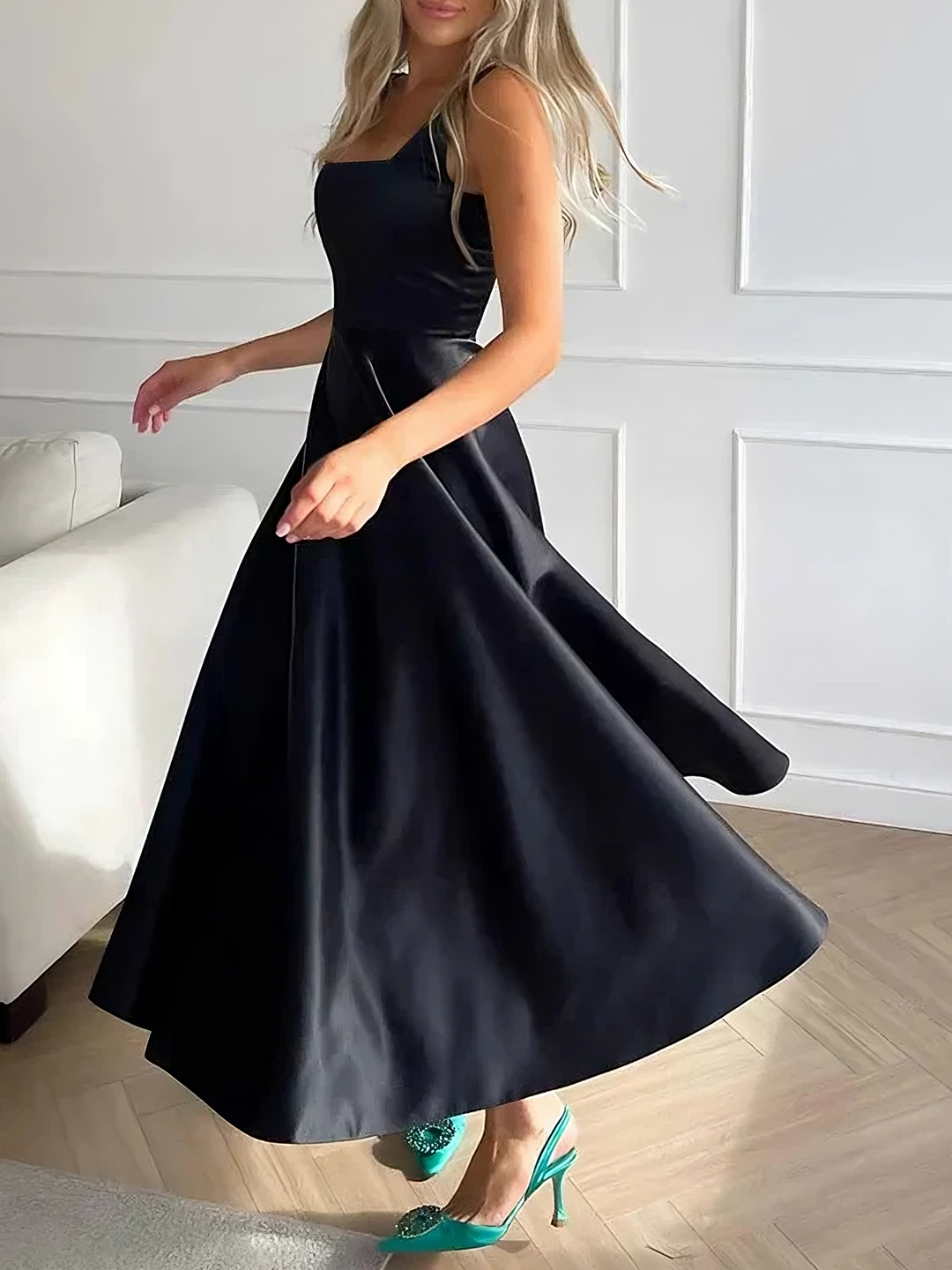 Robe Midi Femme – Élégante Encolure Carrée, Coupe A-Line et Style Chic