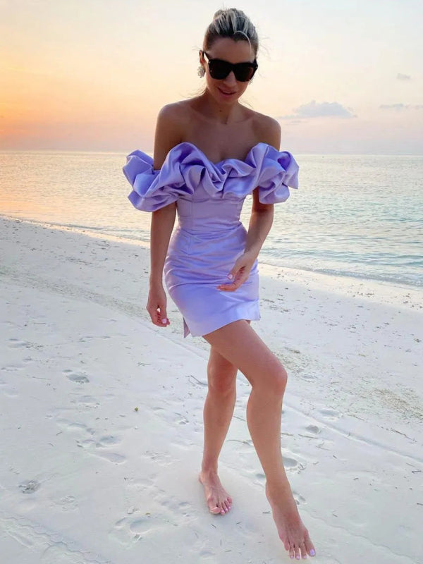 Robe Mini Satinée à Épaules Dénudées pour Femmes – Encolure Froncée Chic pour Soirées