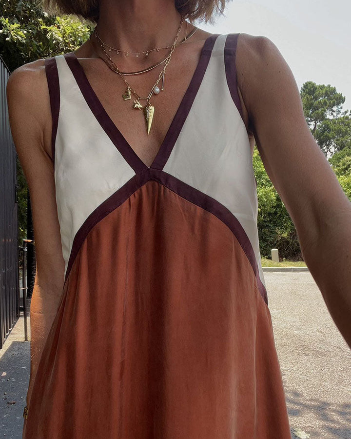 Robe Femme Col V | Élégante, Audacieuse et Polyvalente